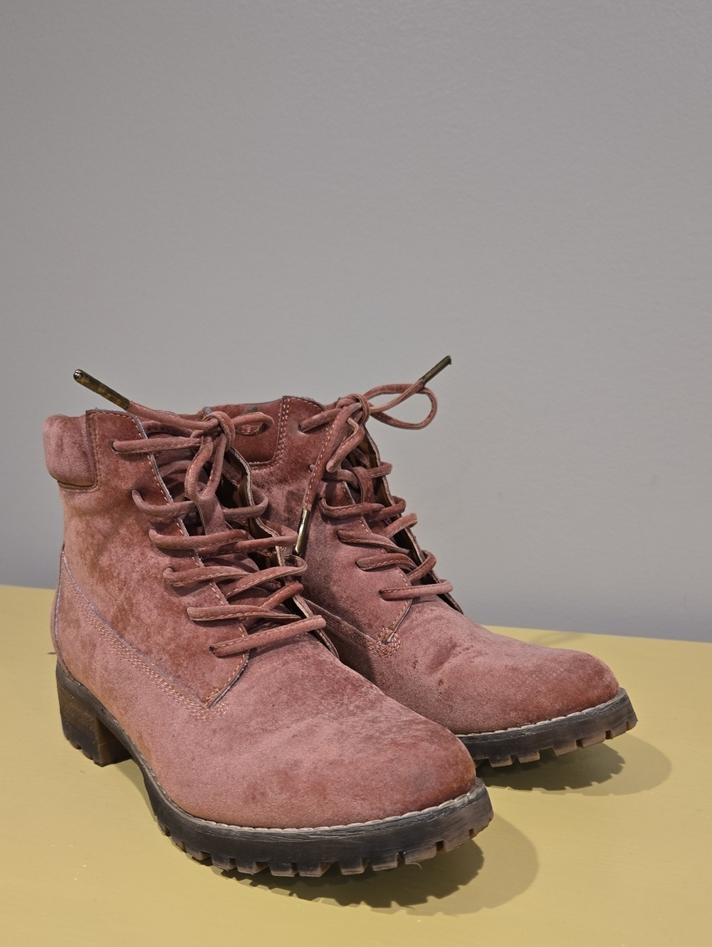 Buckle Women's Lace-Up Suede Ankle Boots in Dusty Pink